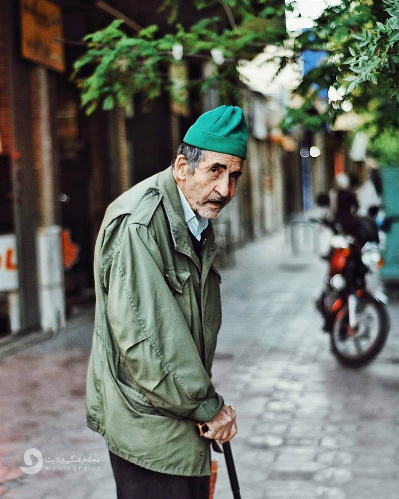 پیر مرد و عصا ، داستانی کوتاه و پند آموز + پادکست