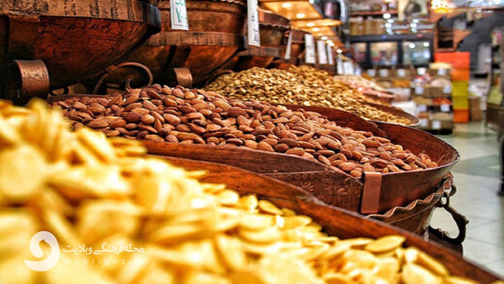 یلدا و بازار