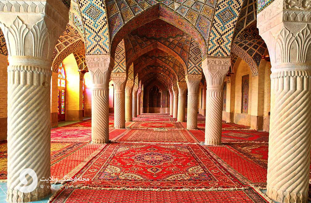 ستون های مسجد نصیرالملک شیراز